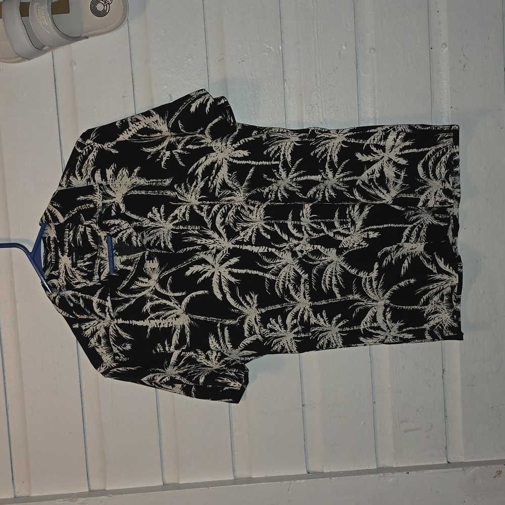 EXPRESS Hawaiian/Tropical Button up shirt